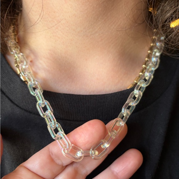 The Vintage Royalty Holographic Link Necklace - Picture 10 of 11